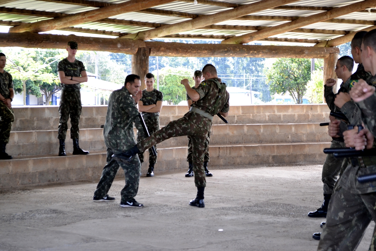 Instrução Tonfa 13 Copy