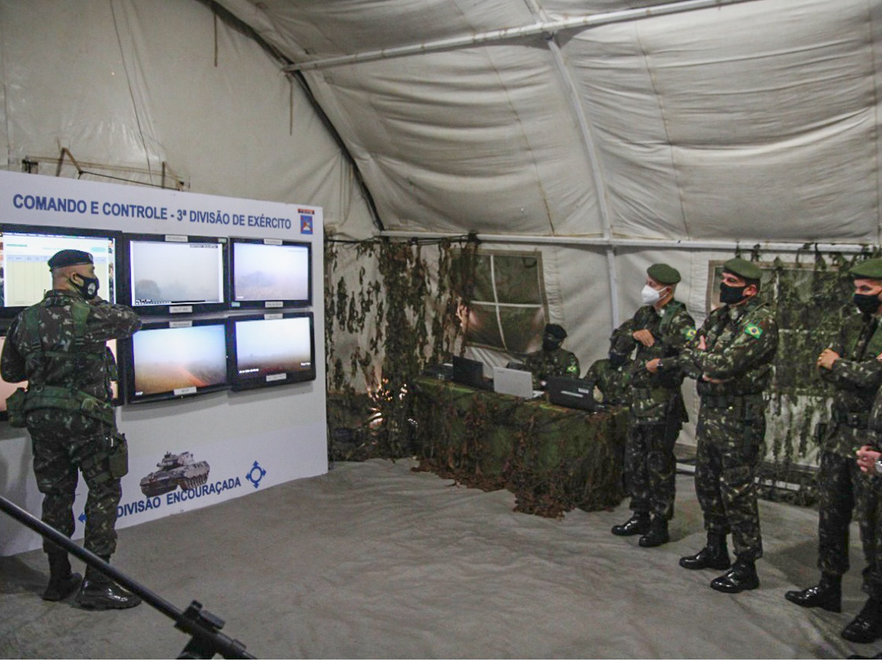 Transmissão do Cargo de Comandante do 1º B Com - Comando da 3ª